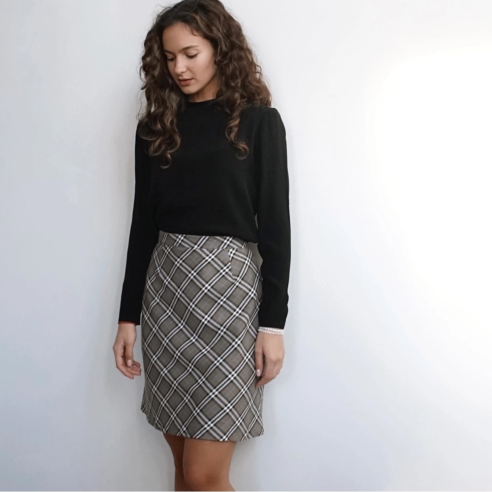 Vintage 90’s Burberry’s London Plaid Skirt Mini